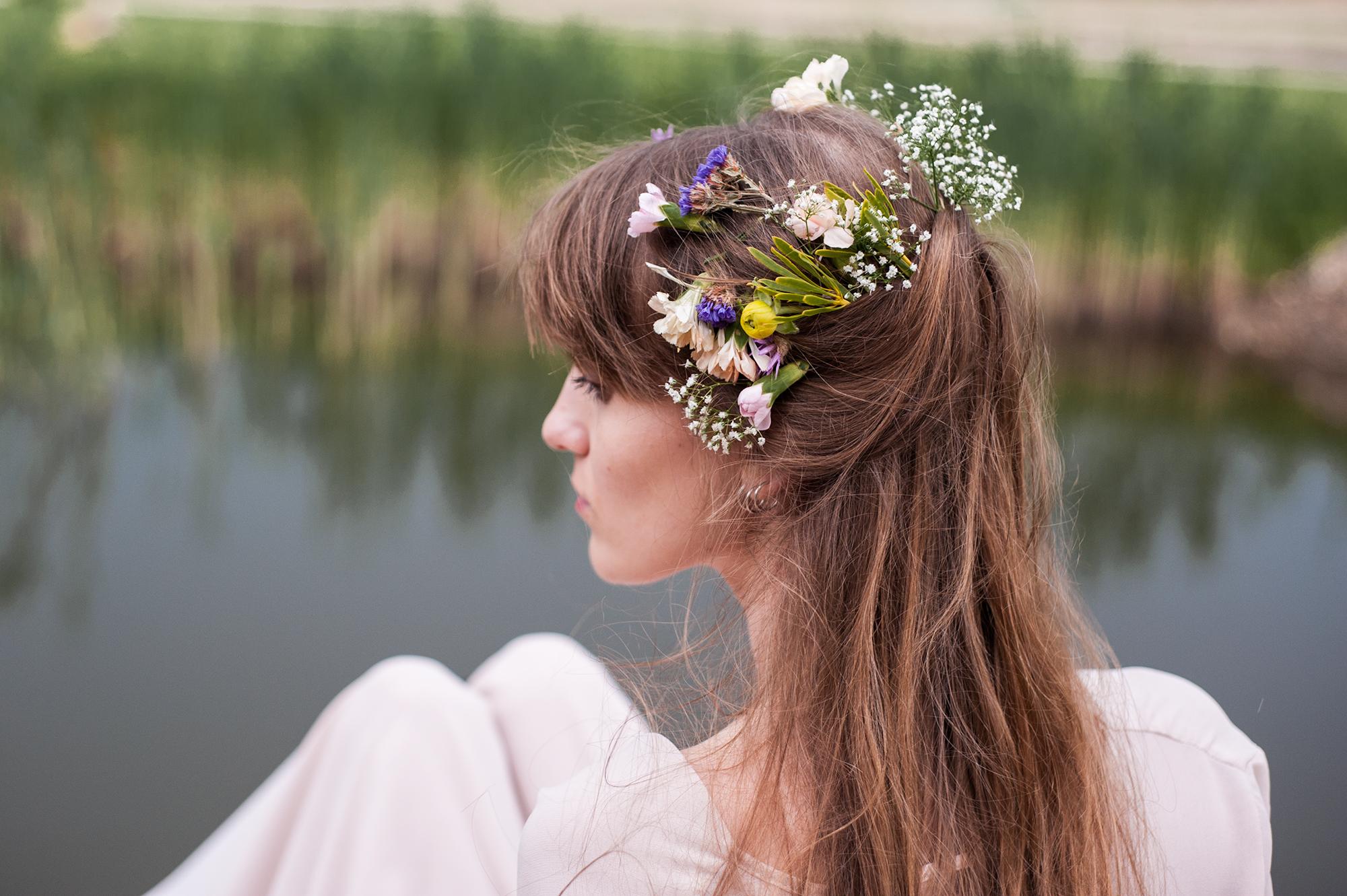 Wianek, kapelusz, czy ramoneska? Jak wystylizować Pannę Młodą?